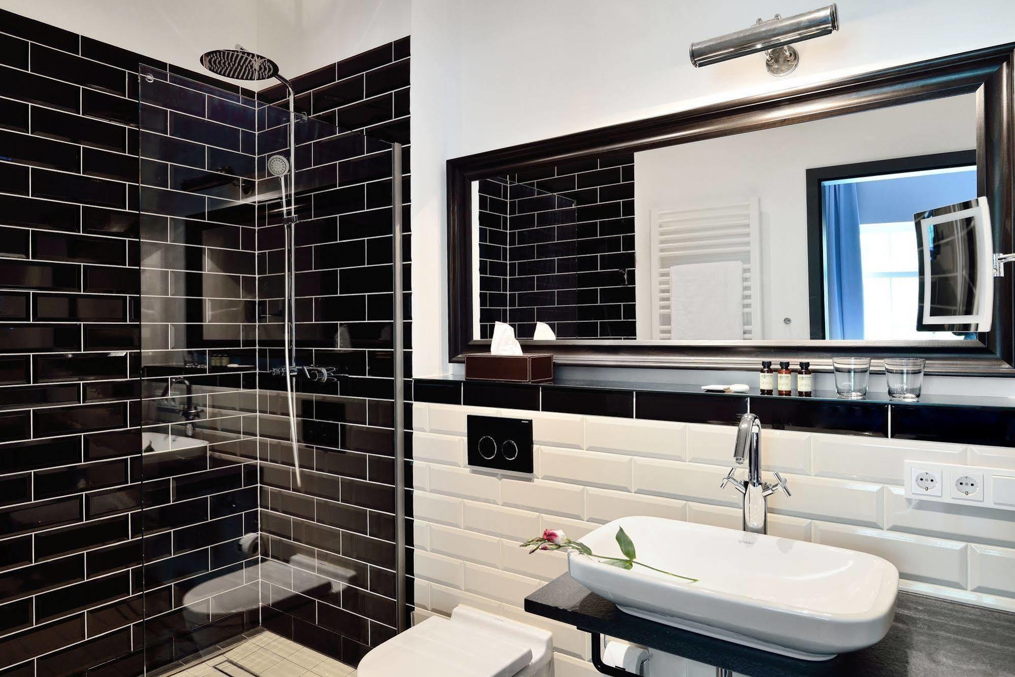 Syte Boutique Hotel Манхайм Екстериор снимка